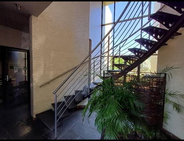 BUSINESS PROPERTY TO RENT IN ELDORAIGNE